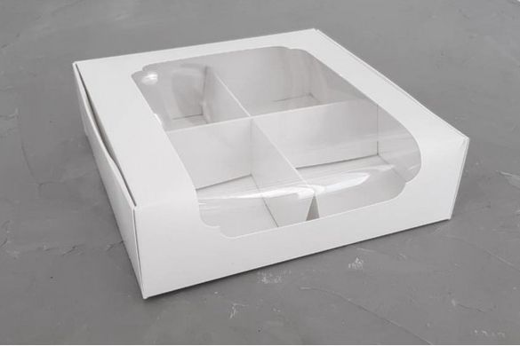 Коробка 20*20*6 см з вікном на 4 ділення біла