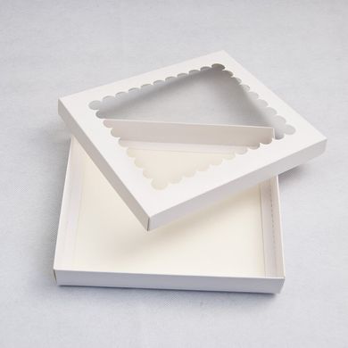 Коробка для пряників з вікном біла 20*17*3 см