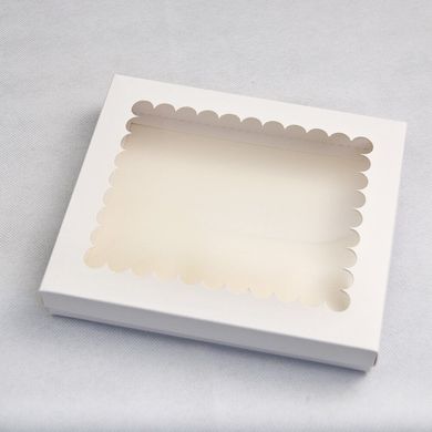 Коробка для пряників з вікном біла 20*17*3 см
