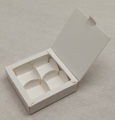 Коробка на 4 конфеты "Белая 11*11*3 см"