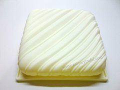Силіконові форми для випічки і заморозки "Торт квадратний 17*17 см h 4 см"